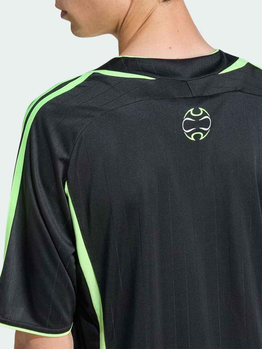 Adidas Teamgeist t-shirt nero e verde JW5872 NERO ADIDAS