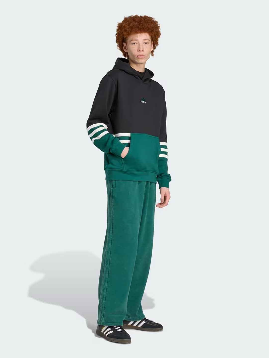 Adidas felpa nero con logo verde JY2798 NERO ADIDAS