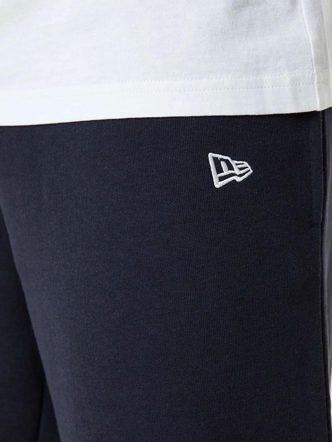 New Era Essential pantaloni blu 60416731 BLU NEW ERA