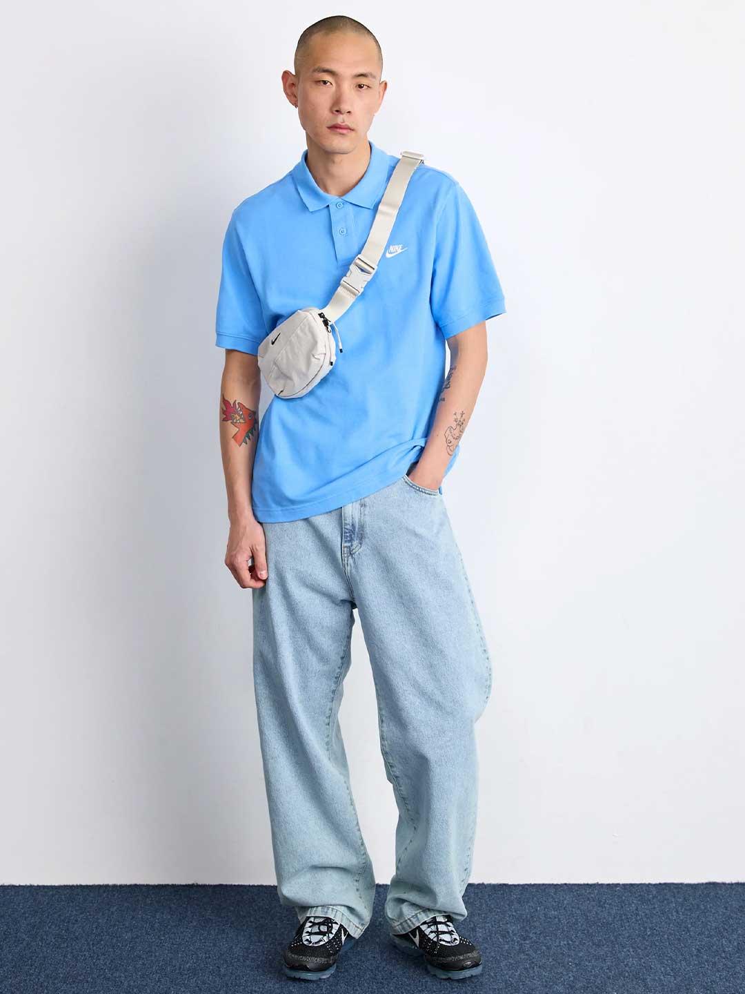 Nike polo azzurro con logo bianco FN3894-412 AZZURRO NIKE