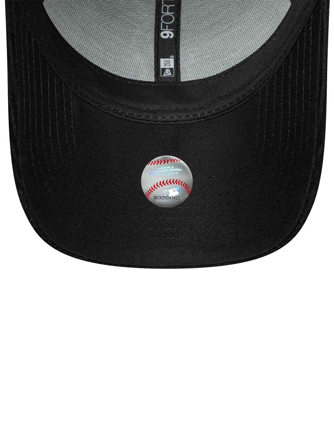 New Era 9FORTY cappello nero a costine 60691365 NERO NEW ERA