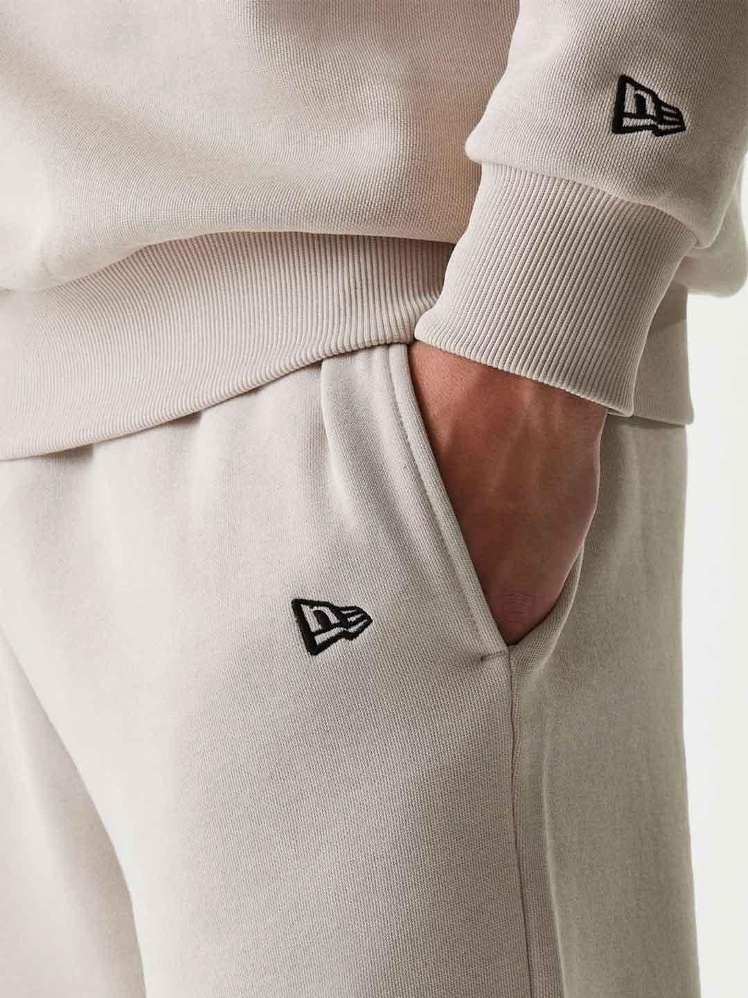 New Era pantaloni beige NY logo nero<BR/> 60675779 BEIGE NEW ERA