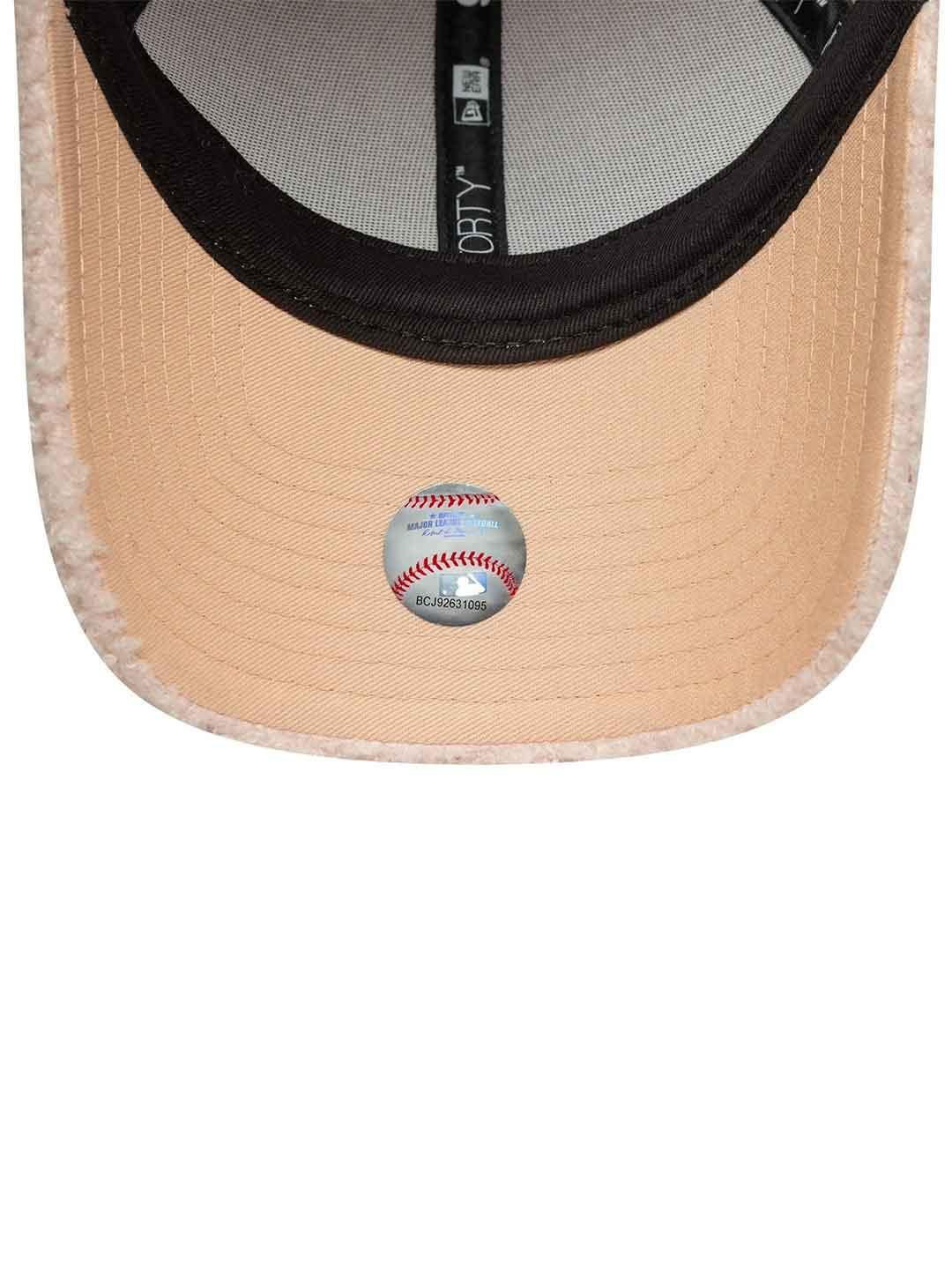 New Era 9FORTY cappello rosa in teddy 60691314 ROSA NEW ERA