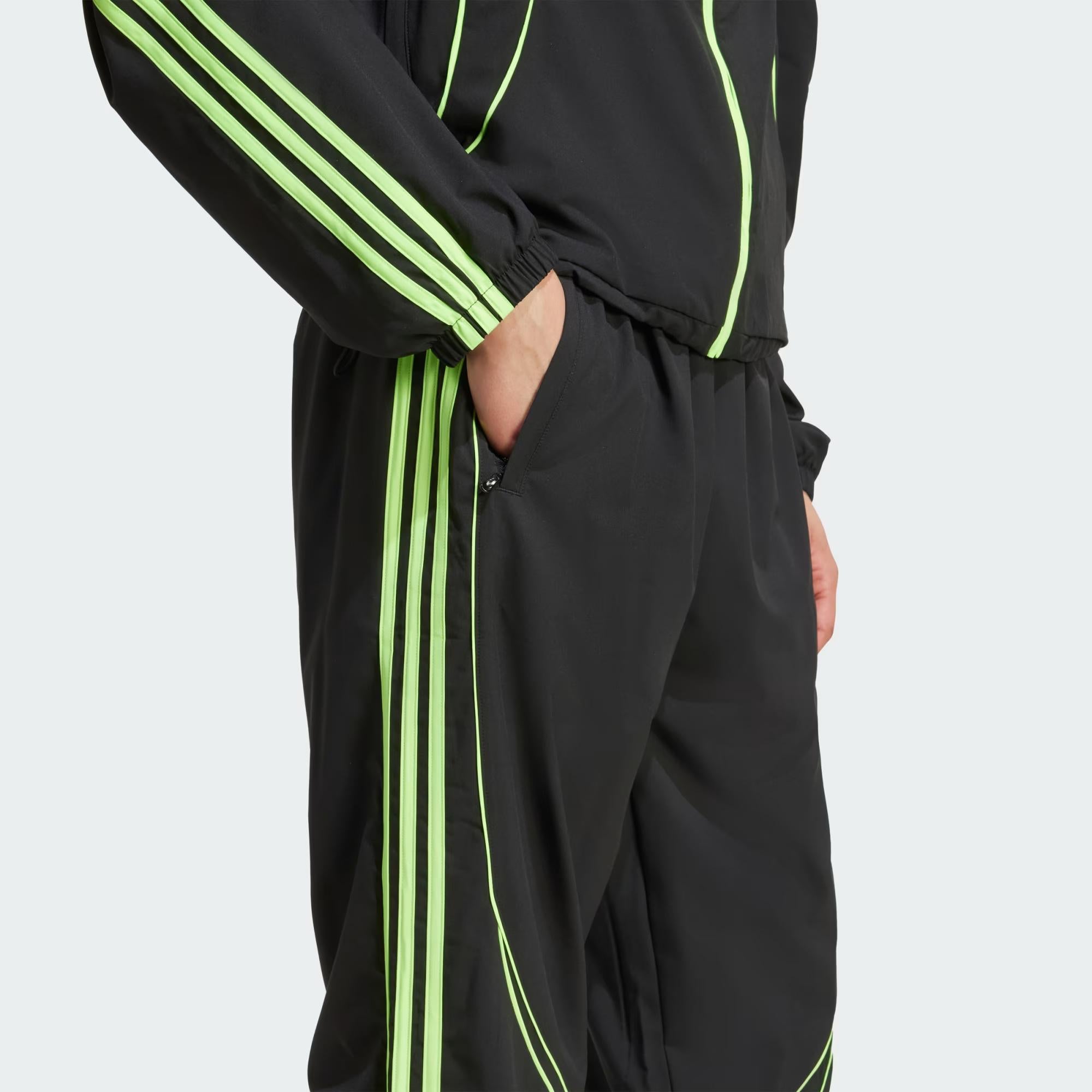 Adidas pantaloni nero e verde fluo JW5869 NERO ADIDAS