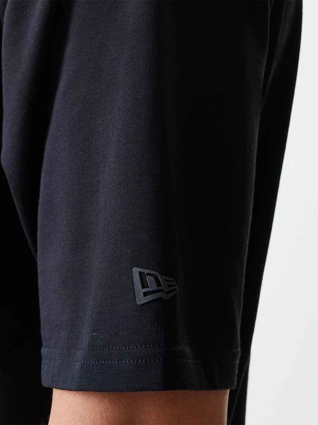 New Era t-shirt nero con logo nero 60684515 NERO NEW ERA