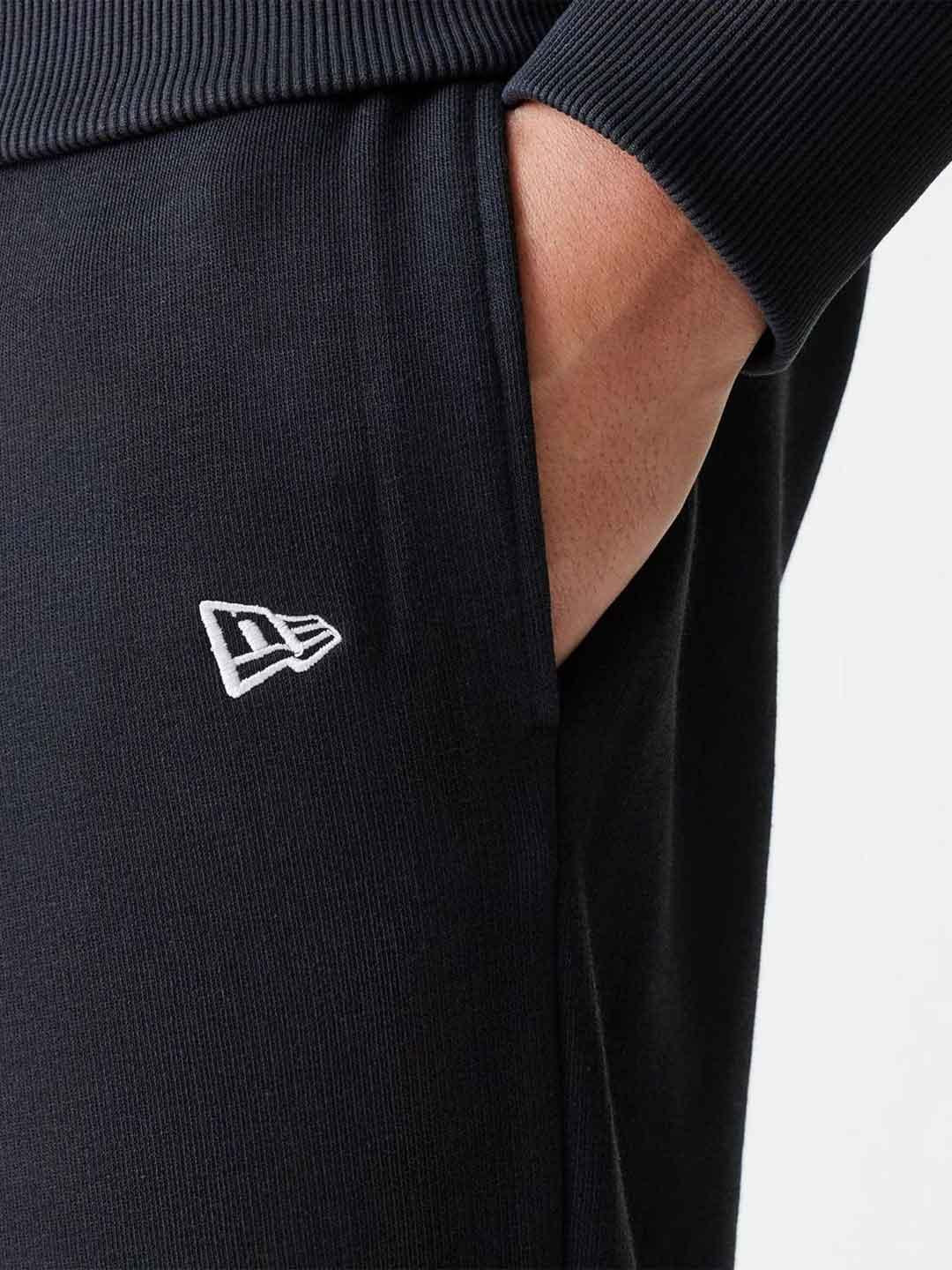 New Era pantaloni nero NY logo bianco 60675767 NERO NEW ERA