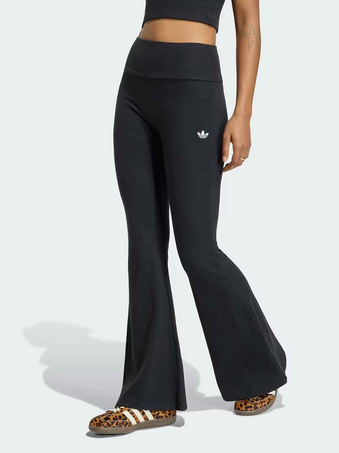 Adidas Essentials leggings nero a zampa KR3600 NERO ADIDAS 