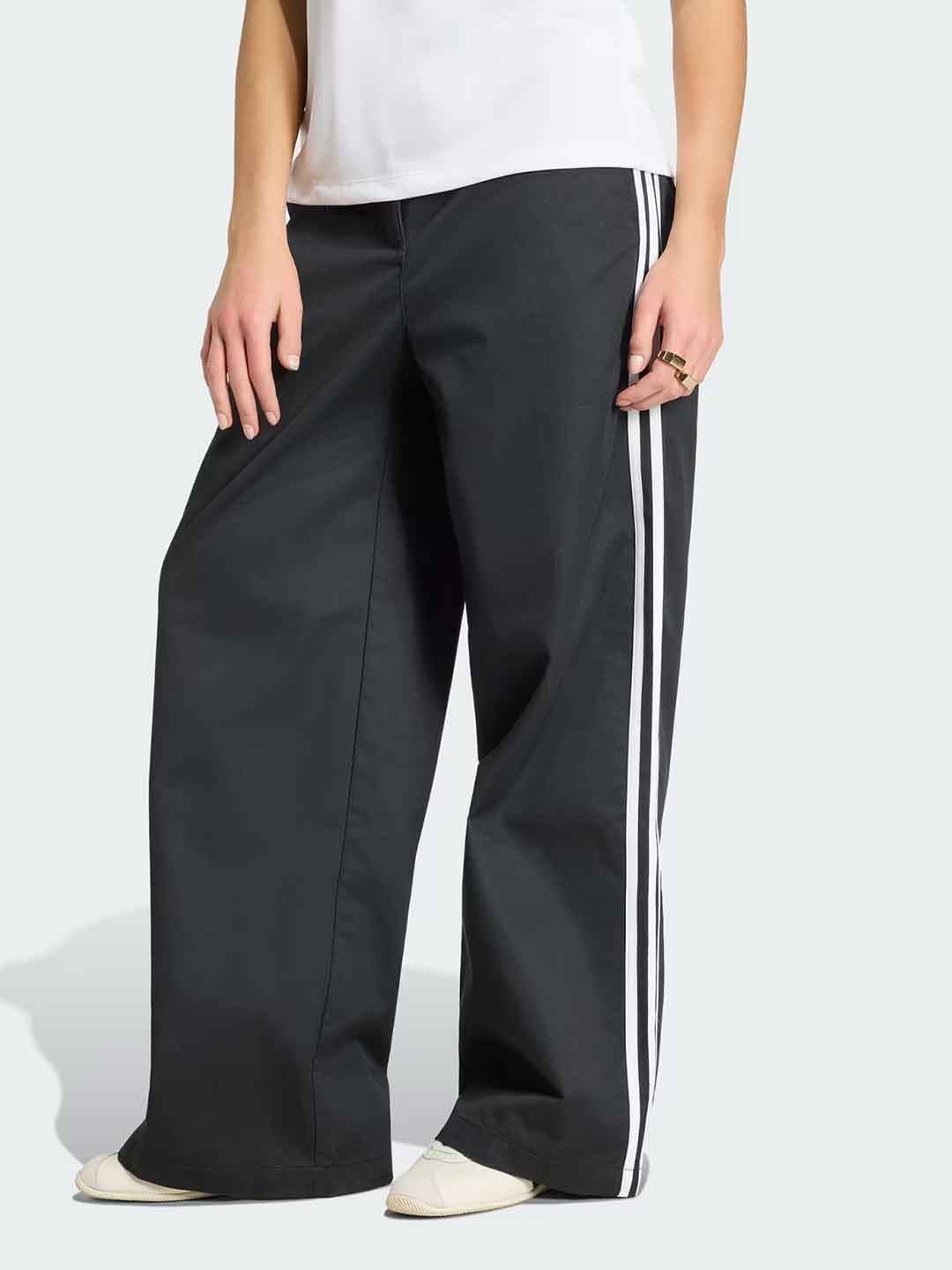 Adidas pantalone nero ampio con bande bianche KS9370 NERO ADIDAS 