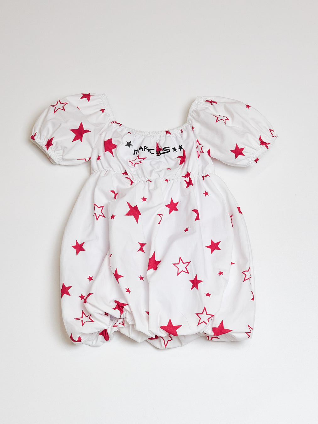 Marc Ellis abito bianco con stampe a contrasto neonati