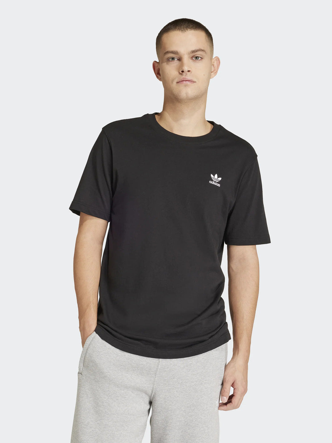 Adidas Trefoil Essential t-shirt nero basic con logo