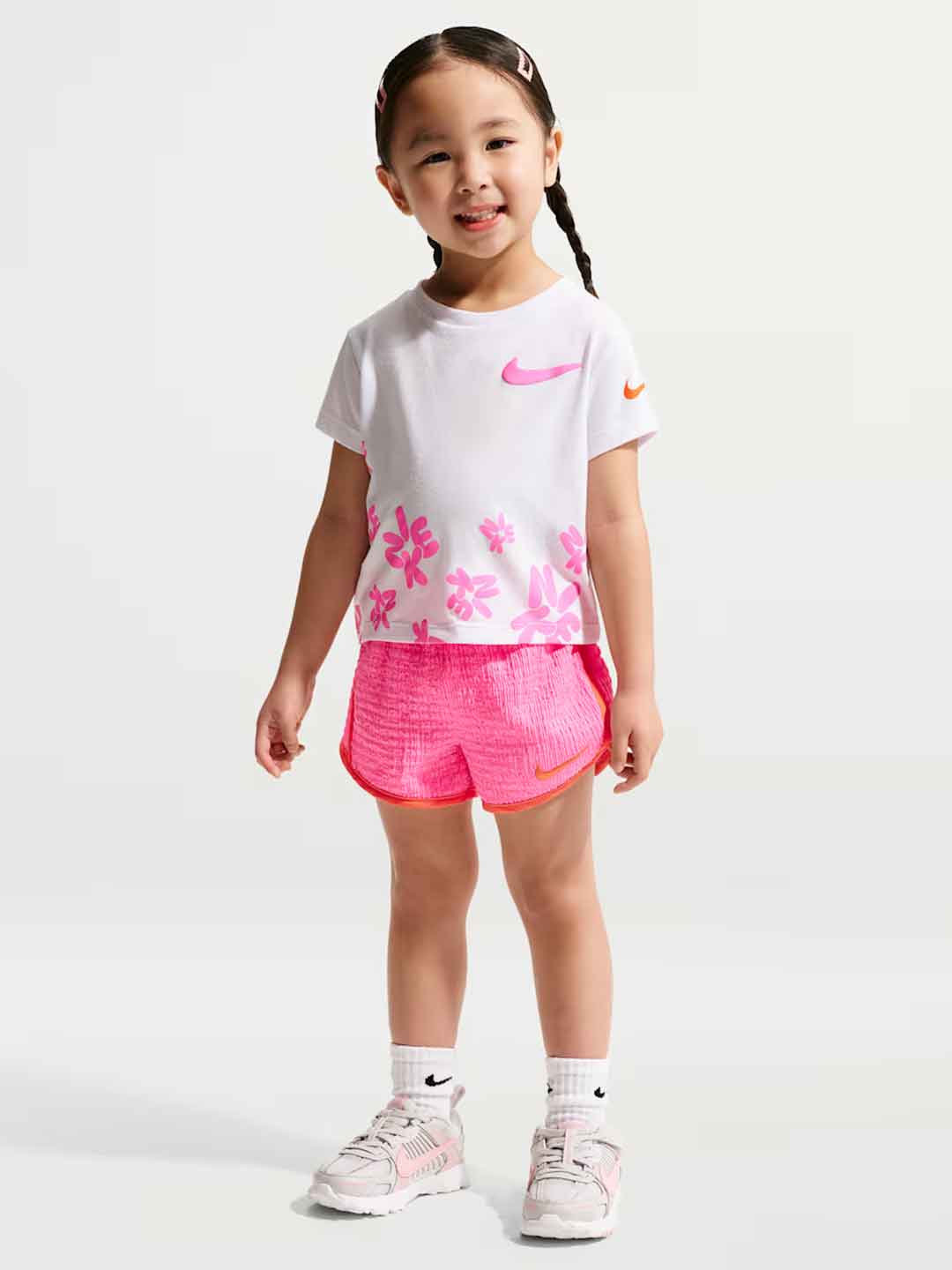 Nike coordinato kids bianco con grafica rosa 2-7 anni 36N913 AFD BIANCO NIKE 