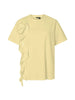 Pieces t-shirt giallo con rouche laterale
