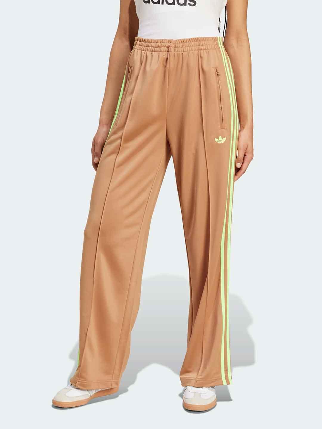 Adidas pantaloni beige con bande verdi JW1230 BEIGE ADIDAS 