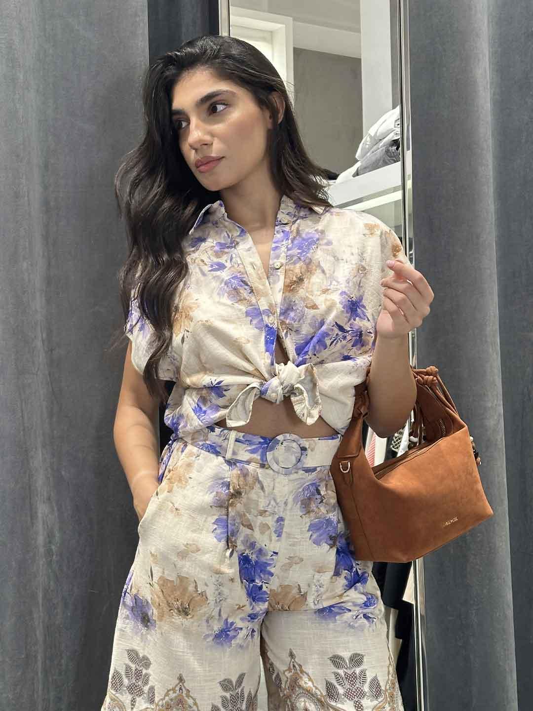 Tensione In camicia beige con fiori blu C50296AT BEIGE TENSIONE IN 