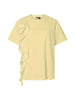 Pieces t-shirt giallo con rouche laterale