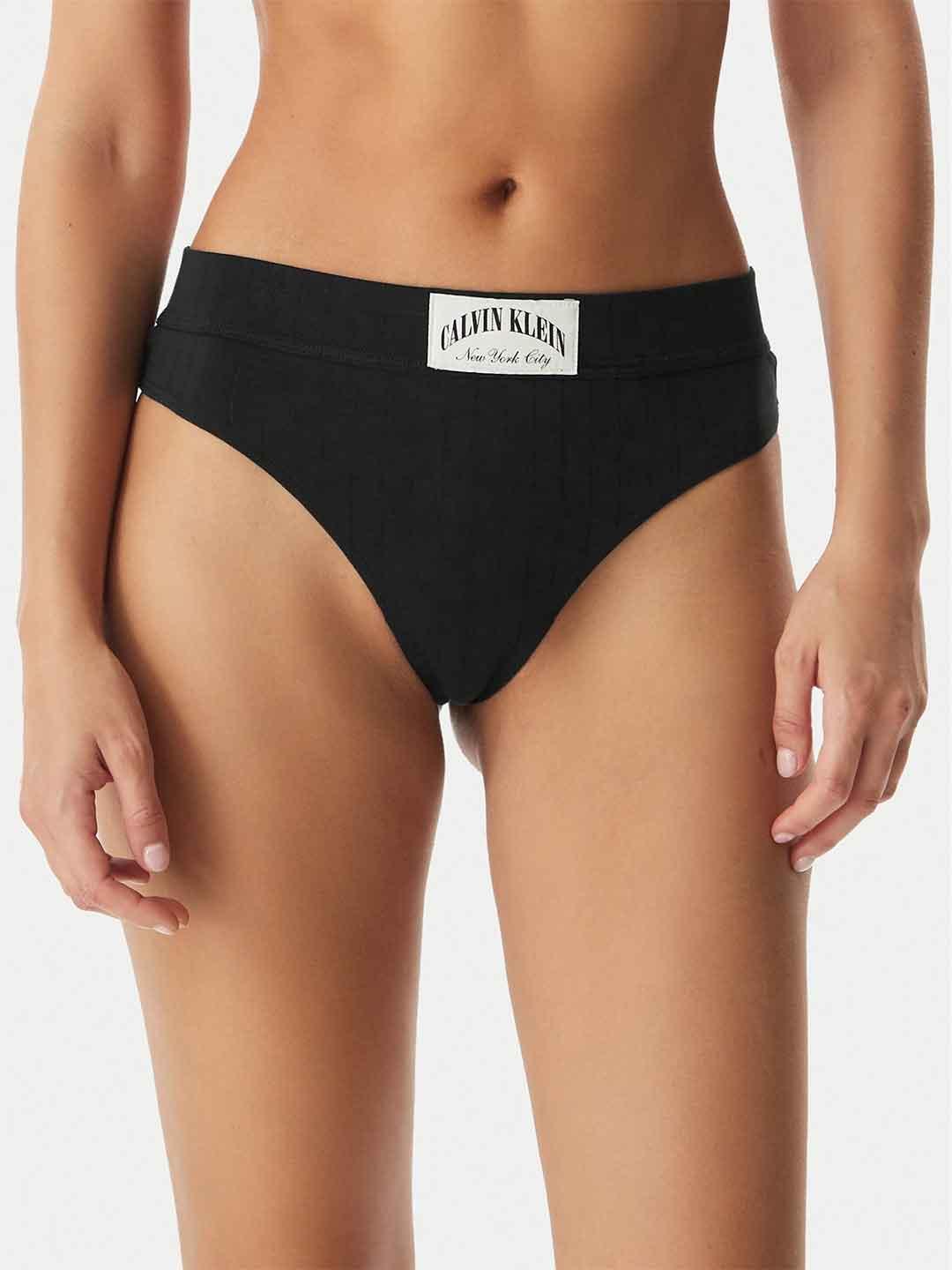 Calvin Klein slip nero tanga con patch logato LV00QF8711 UB1 NERO CALVIN KLEIN 