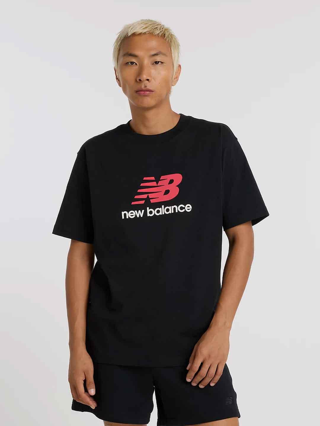 New Balance t-shirt nero con logo rosso MT51500 NERO NEW BALANCE 