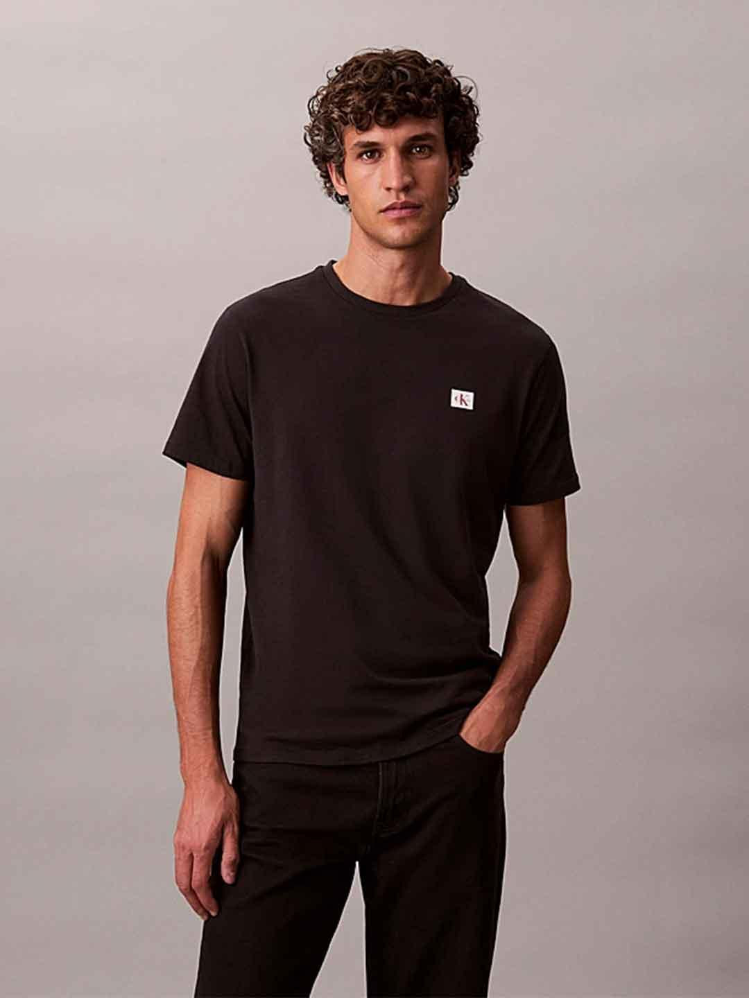 Calvin Klein t-shirt nero con logo rosso LV04RC272G NERO CALVIN KLEIN 
