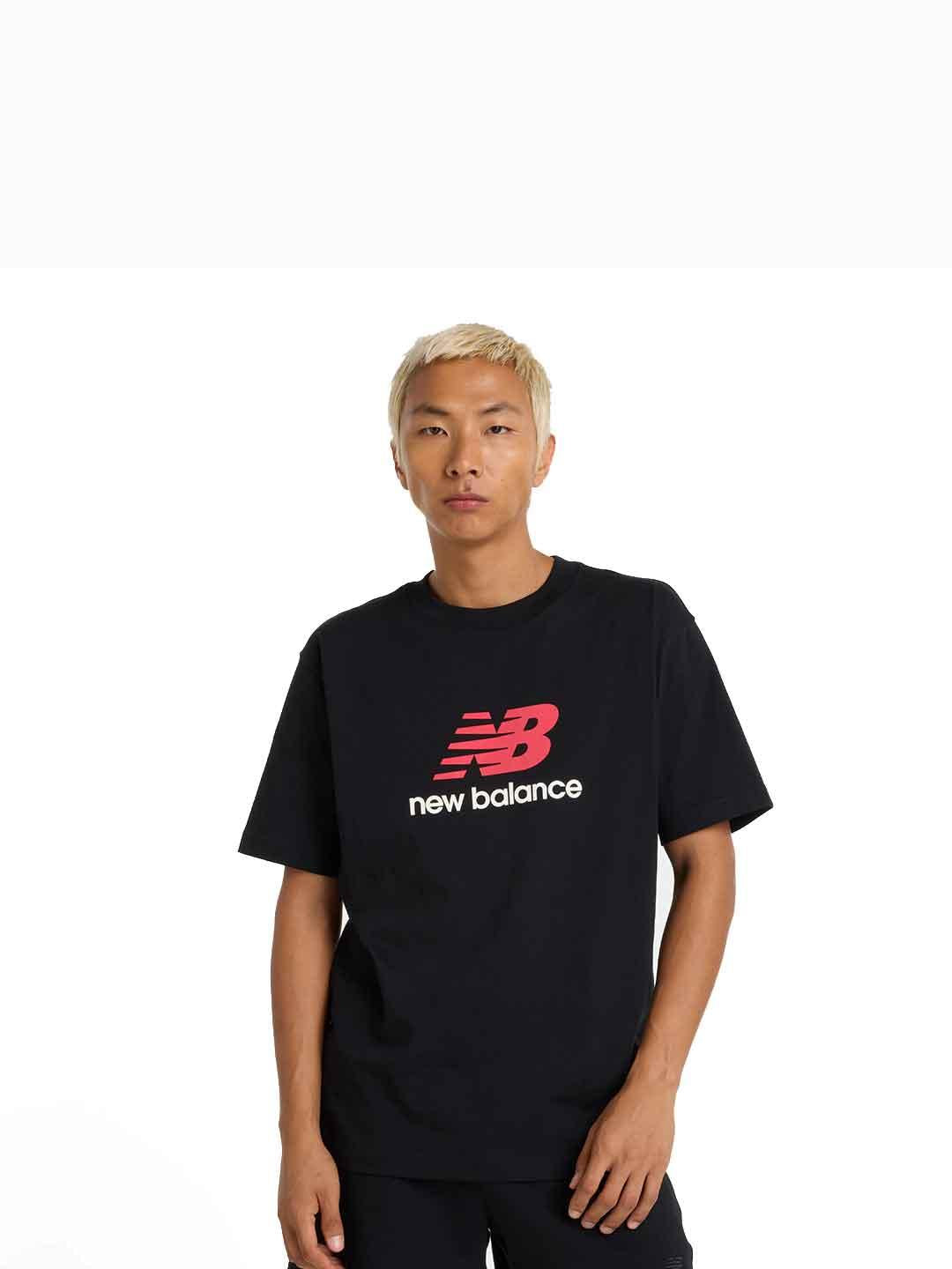 New Balance t-shirt nero con logo rosso MT51500 NERO NEW BALANCE 