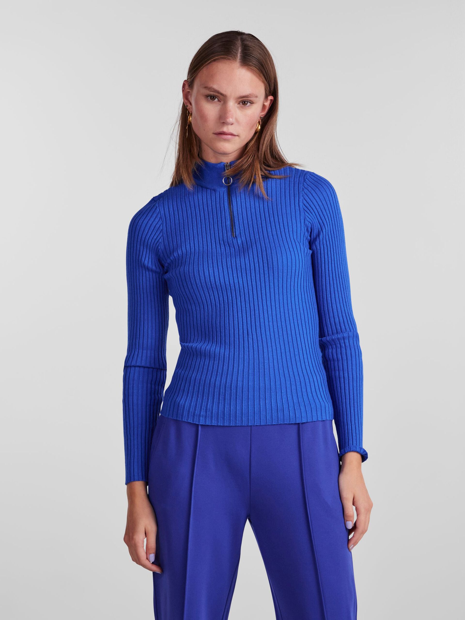 Pieces blue sweater with zip