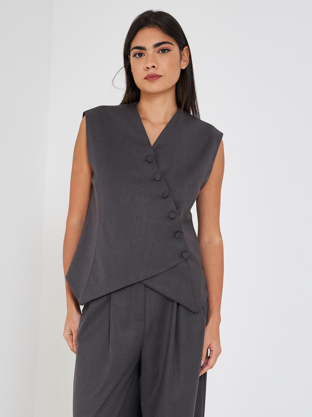 Kostumn gray waistcoat with asymmetric buttons