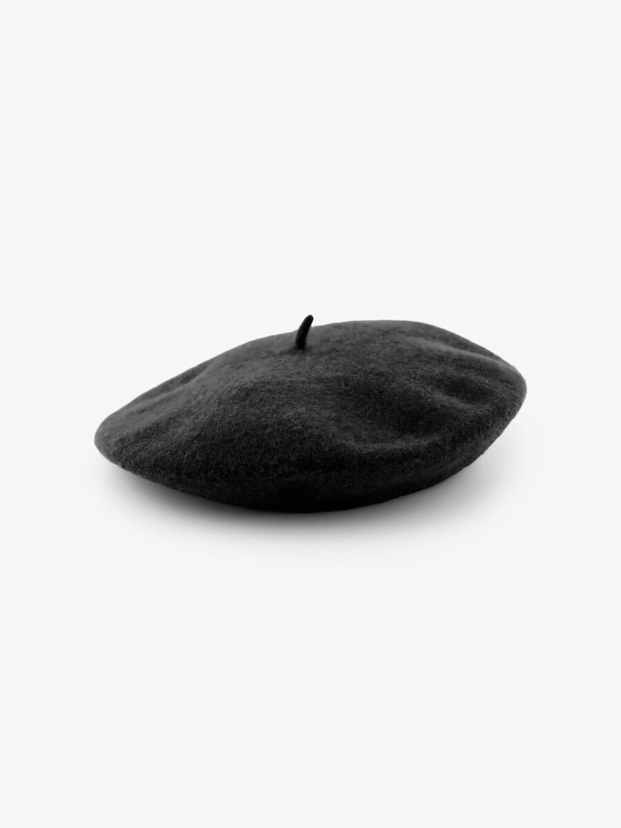 Pieces black beret hat