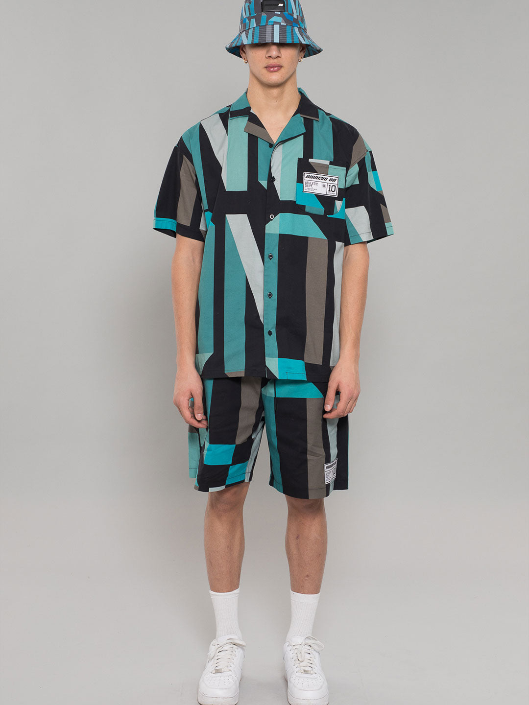 Number 00 patterned Bermuda shorts