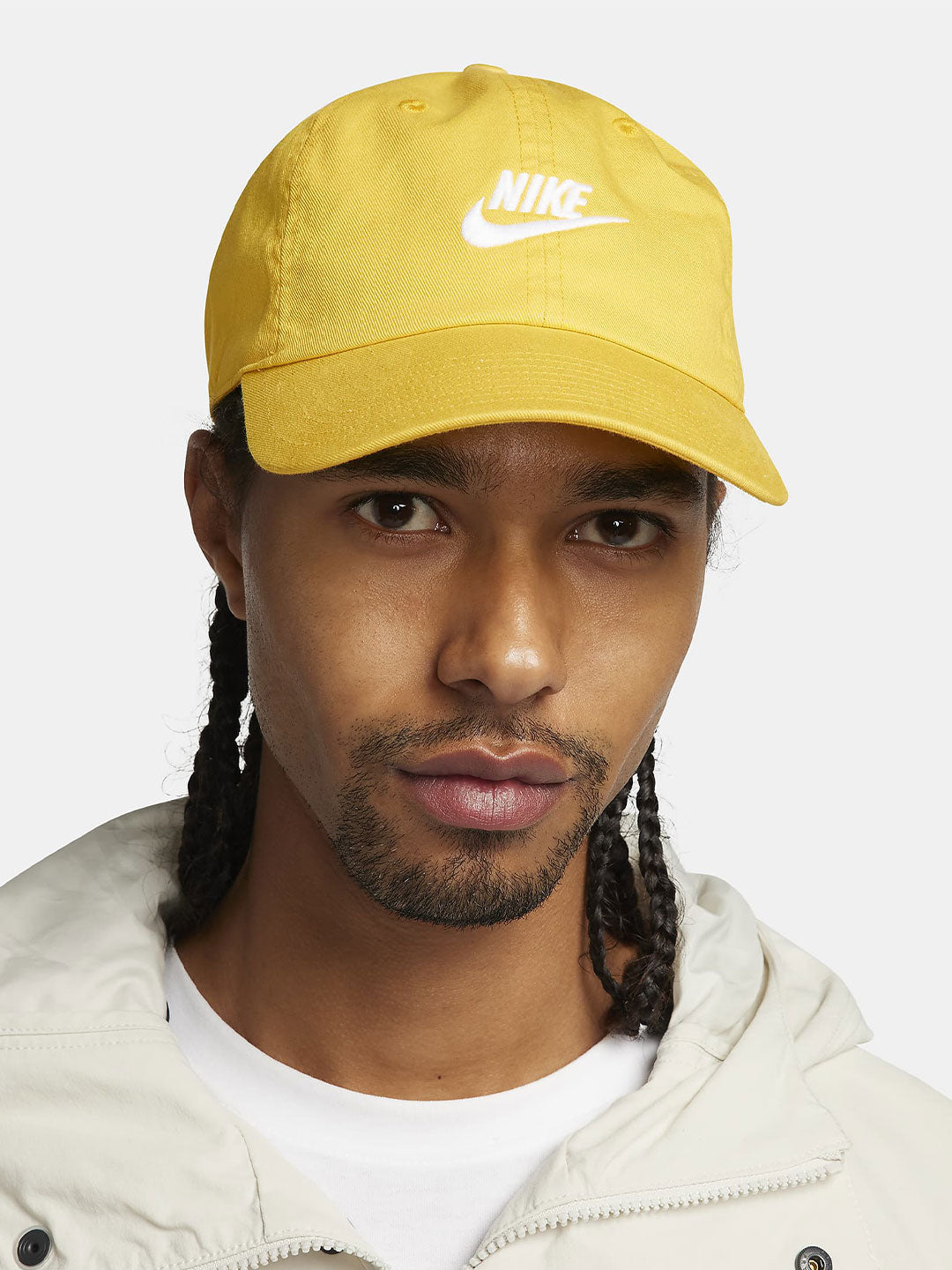 Nike Club cappello giallo basic